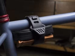 OS Strap - Spanngurt - Schwarz -Berg Fahrrad Geschaft AMS Os Strap on a gravel bike frame web 1024x1024jYeGRwXPFUQVE