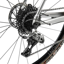 Bombtrack Tension 2 - Glossy Grey / Green -Berg Fahrrad Geschaft Bmbtrack Tension 2 silber t rkis 5