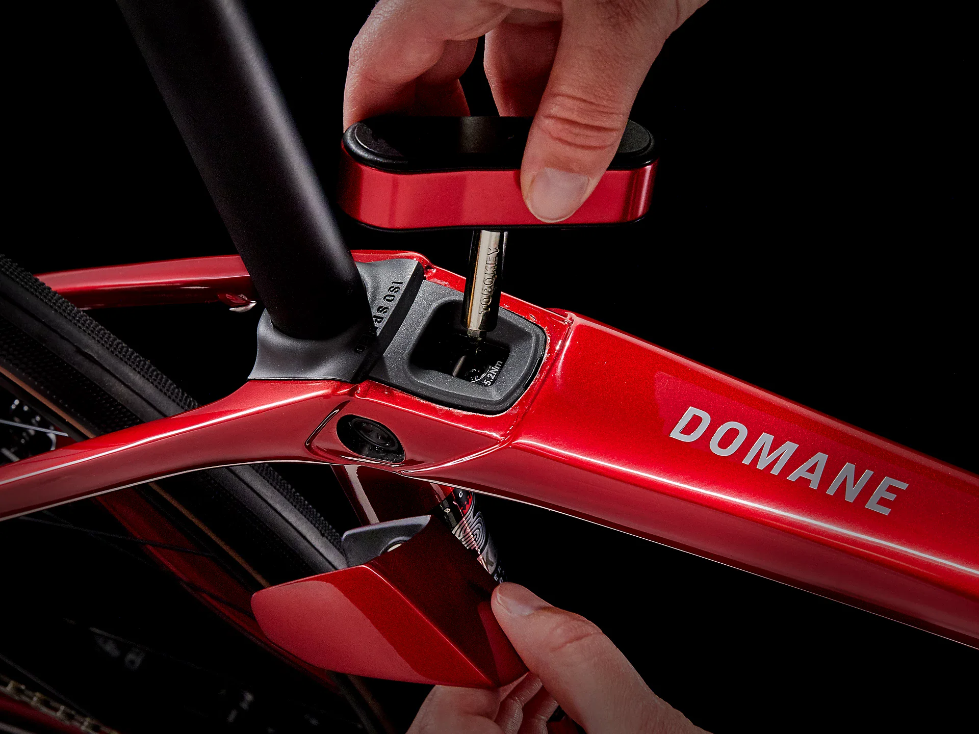 Trek Domane SL 6 ETap Gen 4 Crimson 11 Trek Domane SL 6 ETap Gen 4 Crimson – Bild 9