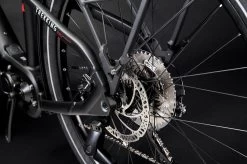 Haibike Trekking 6 Herren - Matte Black Red Reflex -Berg Fahrrad Geschaft Haibike MY22 Detail Rear Trekking 6 HIGH black