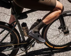 Gran Tourer II Gravel Shoe - Black Gum -Berg Fahrrad Geschaft QUOC Gran Tourer II Black Gum Gravel Cycling Shoe Lifestyle 2 1100x