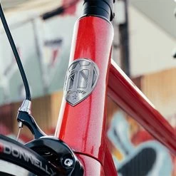 All-city Thunderdome - Hot Pink -Berg Fahrrad Geschaft Web Details Headtube 600x400