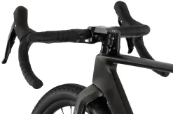 Rondo Ratt CF2 Allroad Rennrad - Black/Silver -Berg Fahrrad Geschaft rondo ratt cf2 2 178947 f sk6 w1550 h1080 14